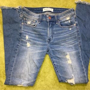 Abercrombie and Fitch super skinny mid rise ankle jeans 26 waist NWOT